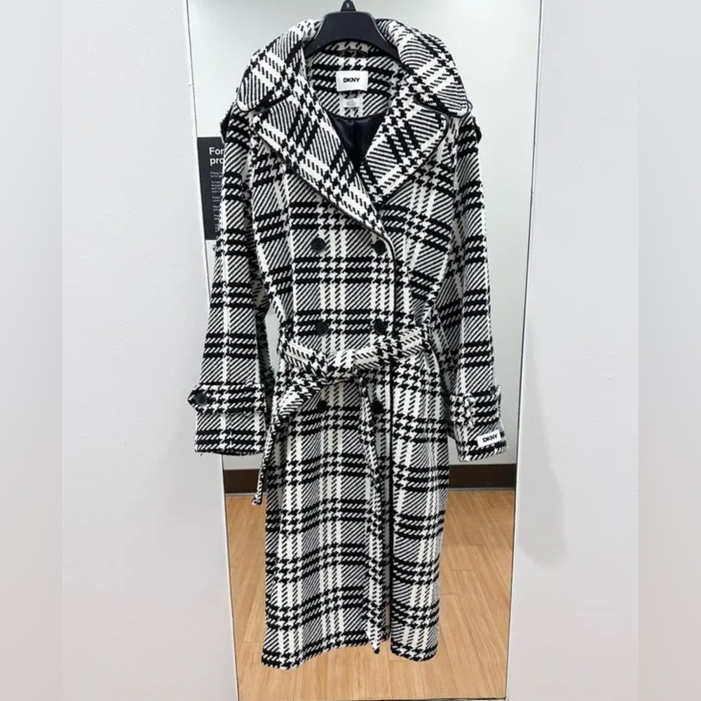 DKNY
Women's Wool Blend Double-Breasted Wrap Coat